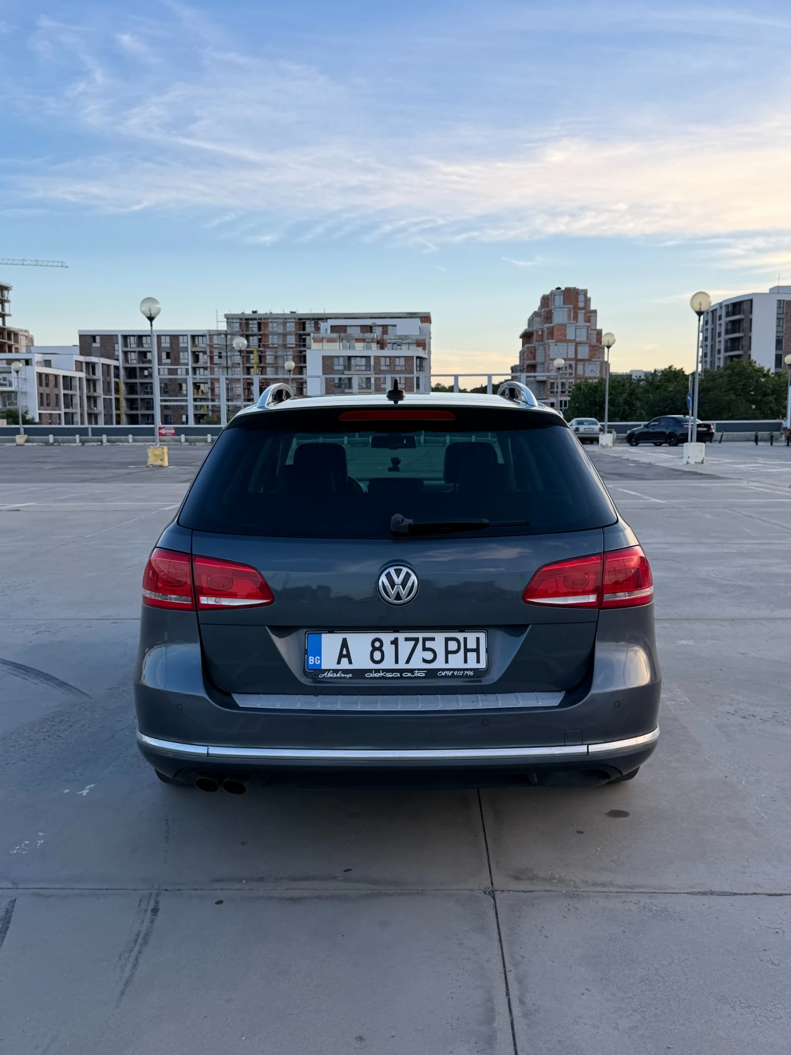 VW Passat 2.0 TDI, снимка 4 - Автомобили и джипове - 55645084