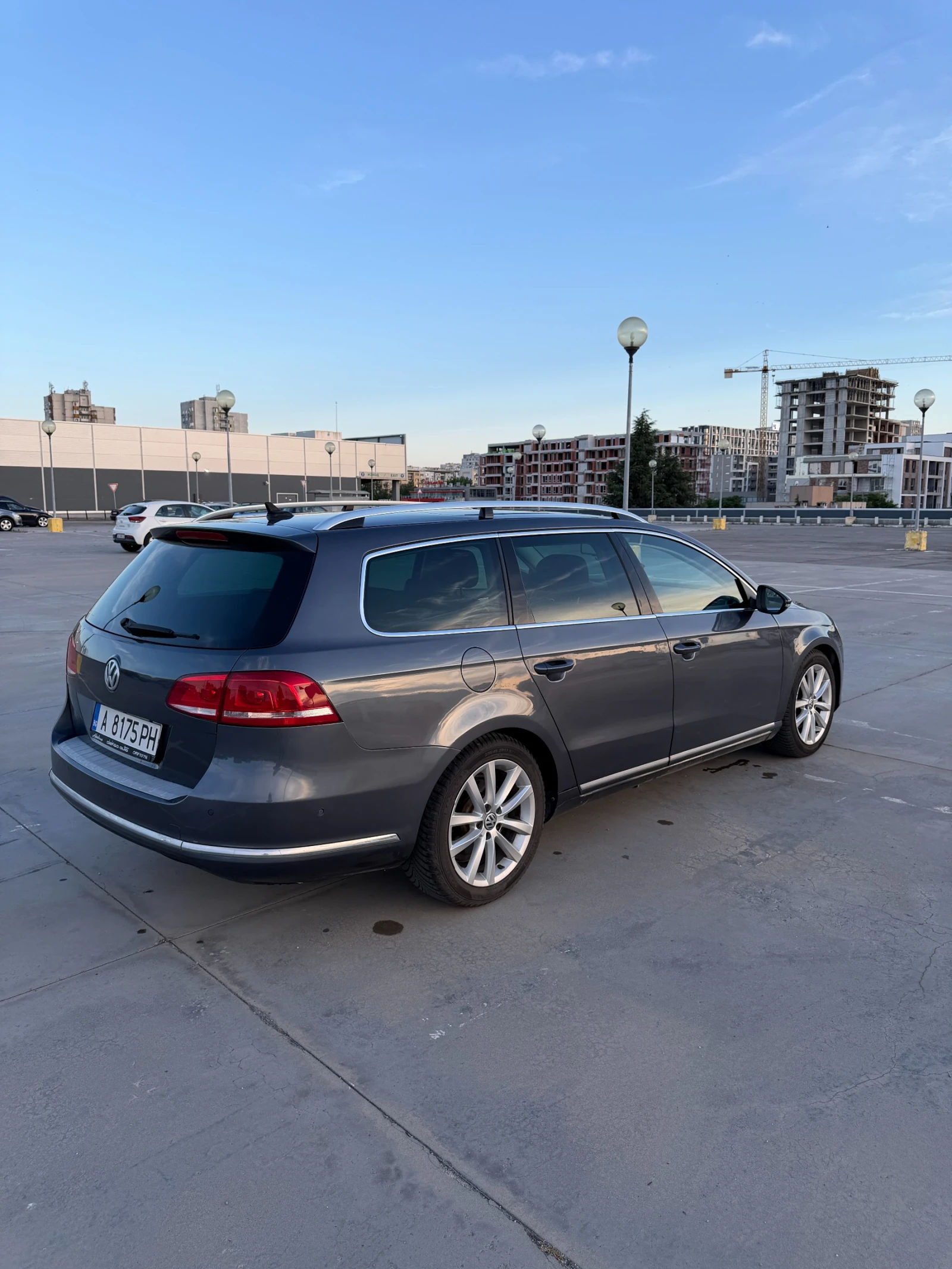 VW Passat 2.0 TDI, снимка 5 - Автомобили и джипове - 55645084