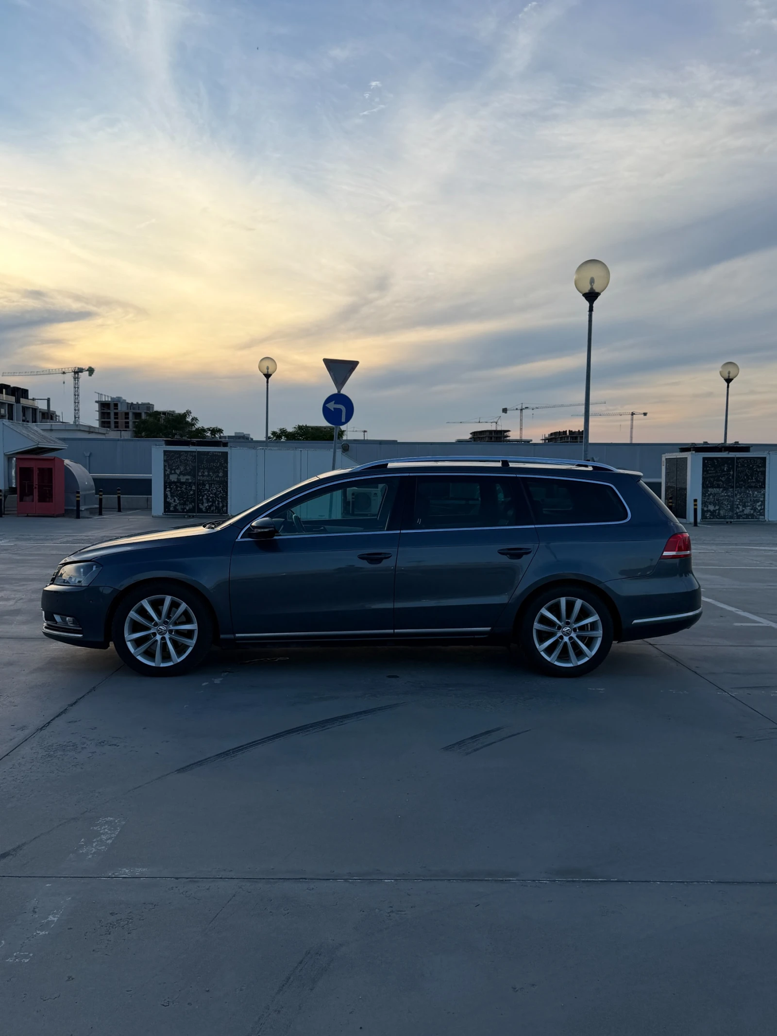VW Passat 2.0 TDI, снимка 2 - Автомобили и джипове - 55645084