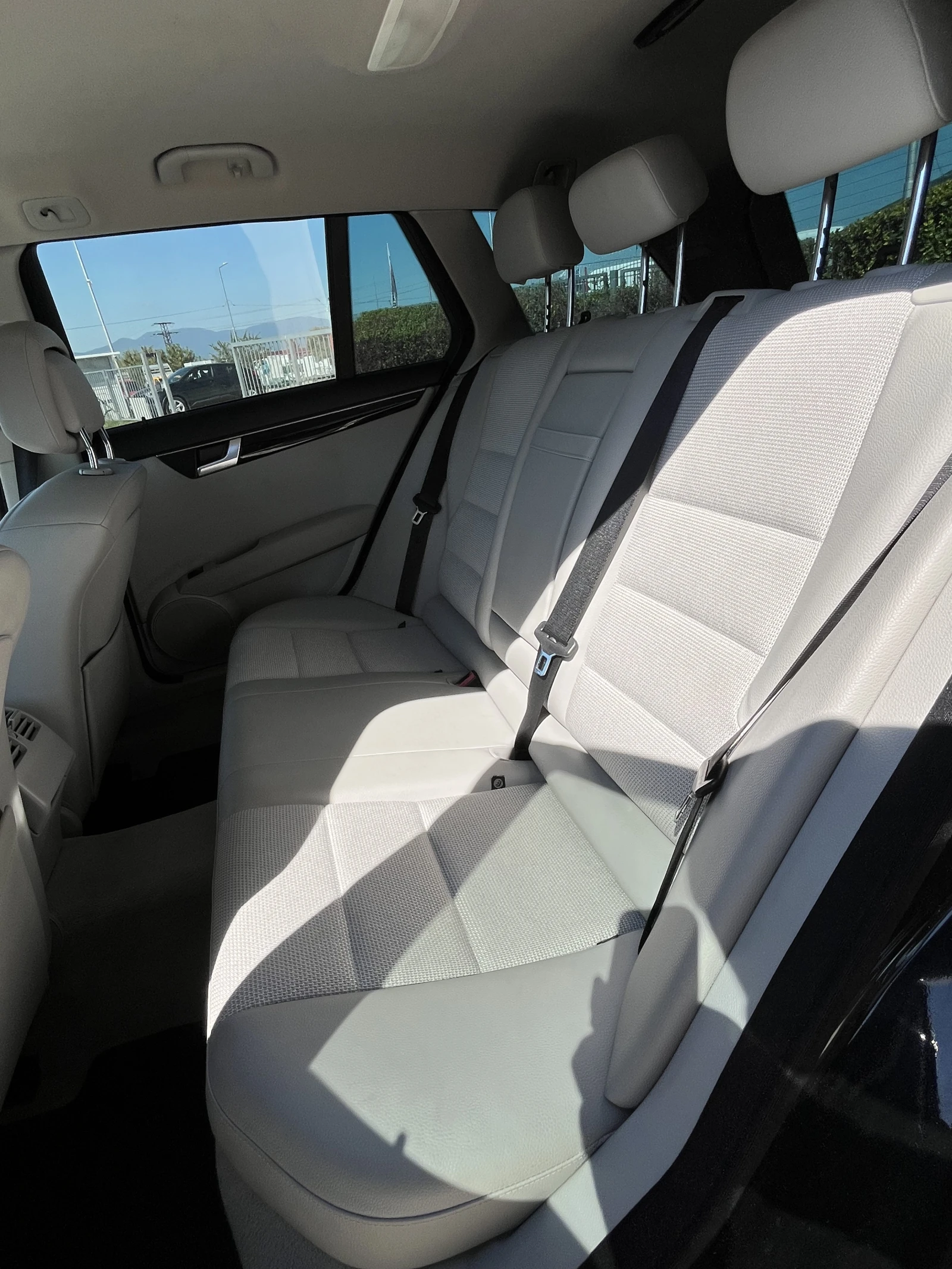 Mercedes-Benz C 220 Xenon / 2, 2d / Подгрев / 7G / Facelift, снимка 8 - Автомобили и джипове - 55978709