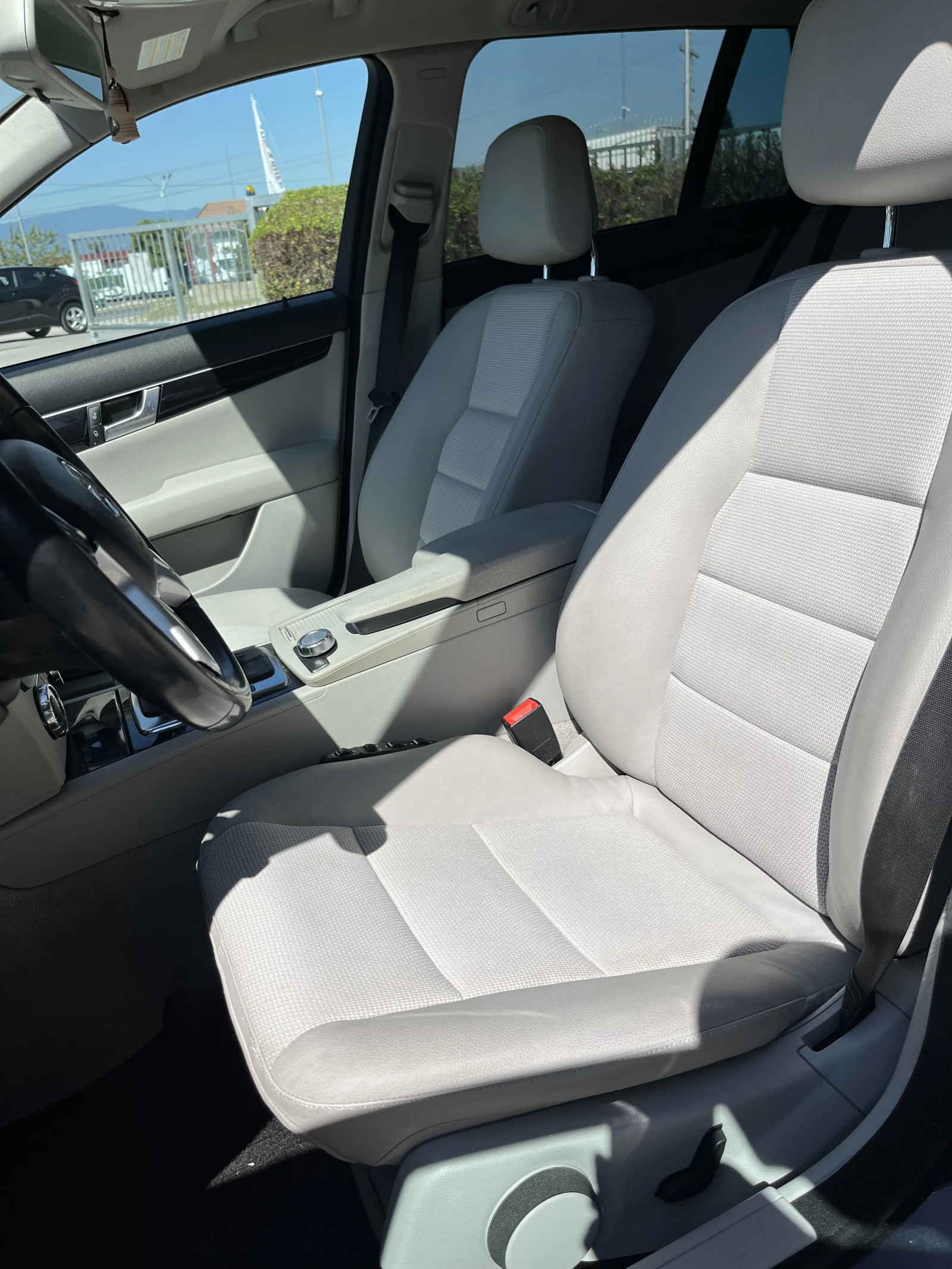 Mercedes-Benz C 220 Xenon / 2, 2d / Подгрев / 7G / Facelift, снимка 7 - Автомобили и джипове - 55978709