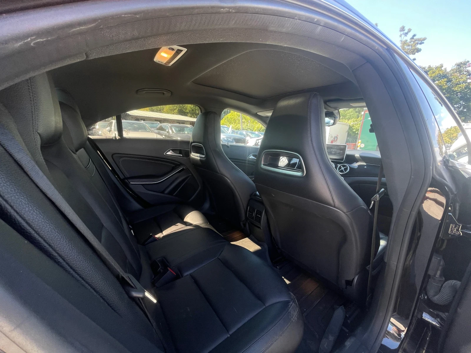 Mercedes-Benz CLA 250 AMG / 4 MATIC / DISTRONIC / PANORAMA / PODGREV, снимка 8 - Автомобили и джипове - 56071087