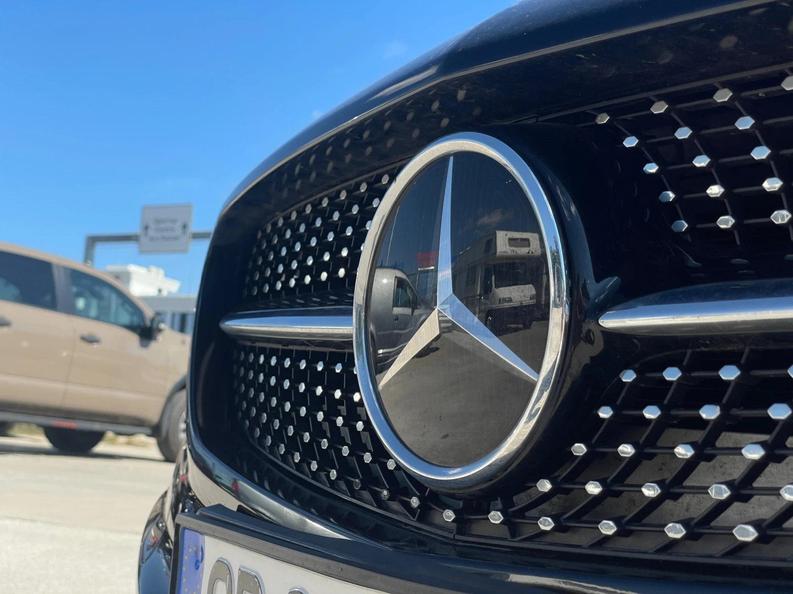 Mercedes-Benz CLA 250 AMG / 4 MATIC / DISTRONIC / PANORAMA / PODGREV, снимка 12 - Автомобили и джипове - 56071087