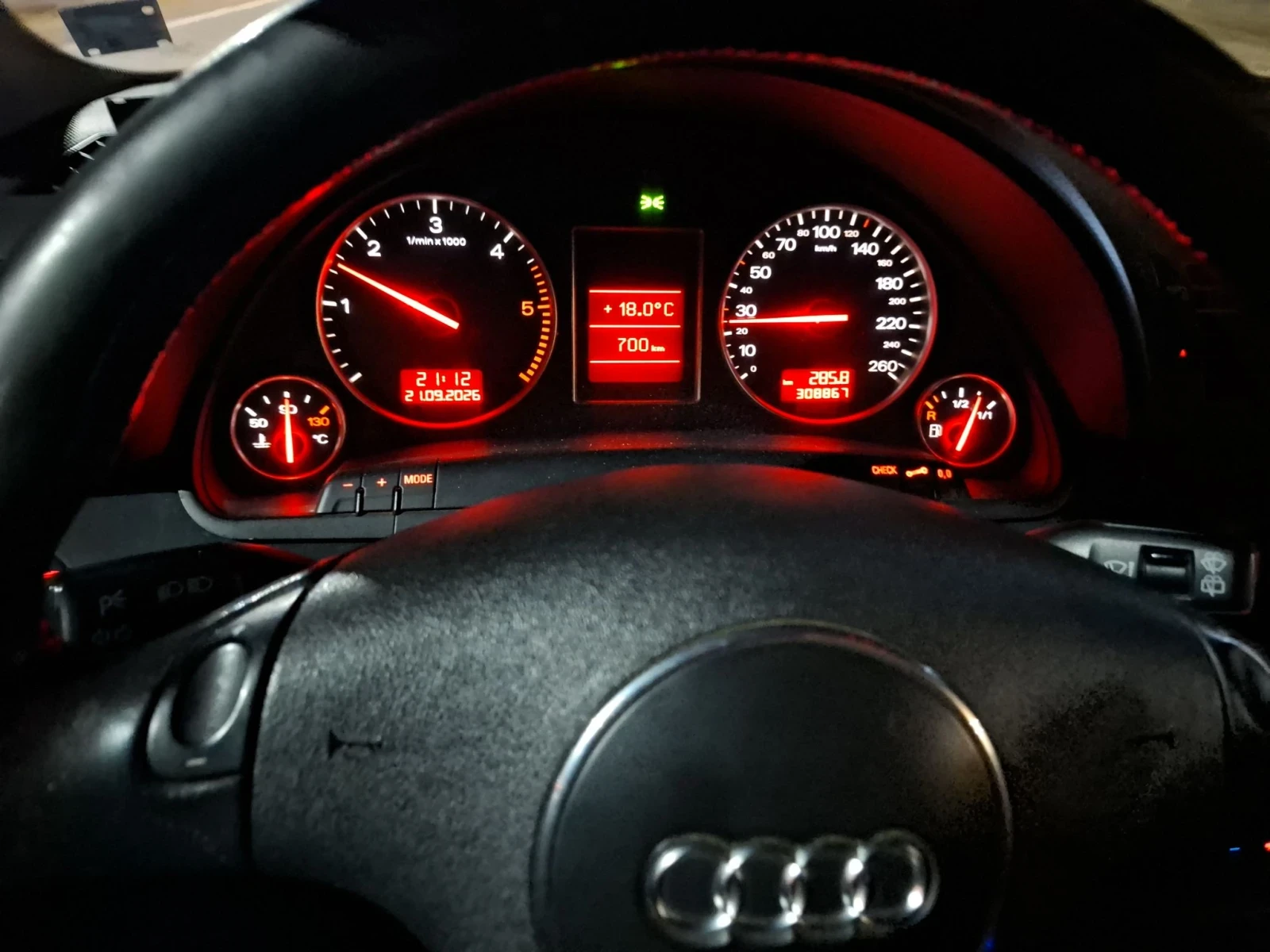 Audi A4 1.9TDI/131HP, снимка 9 - Автомобили и джипове - 56579499