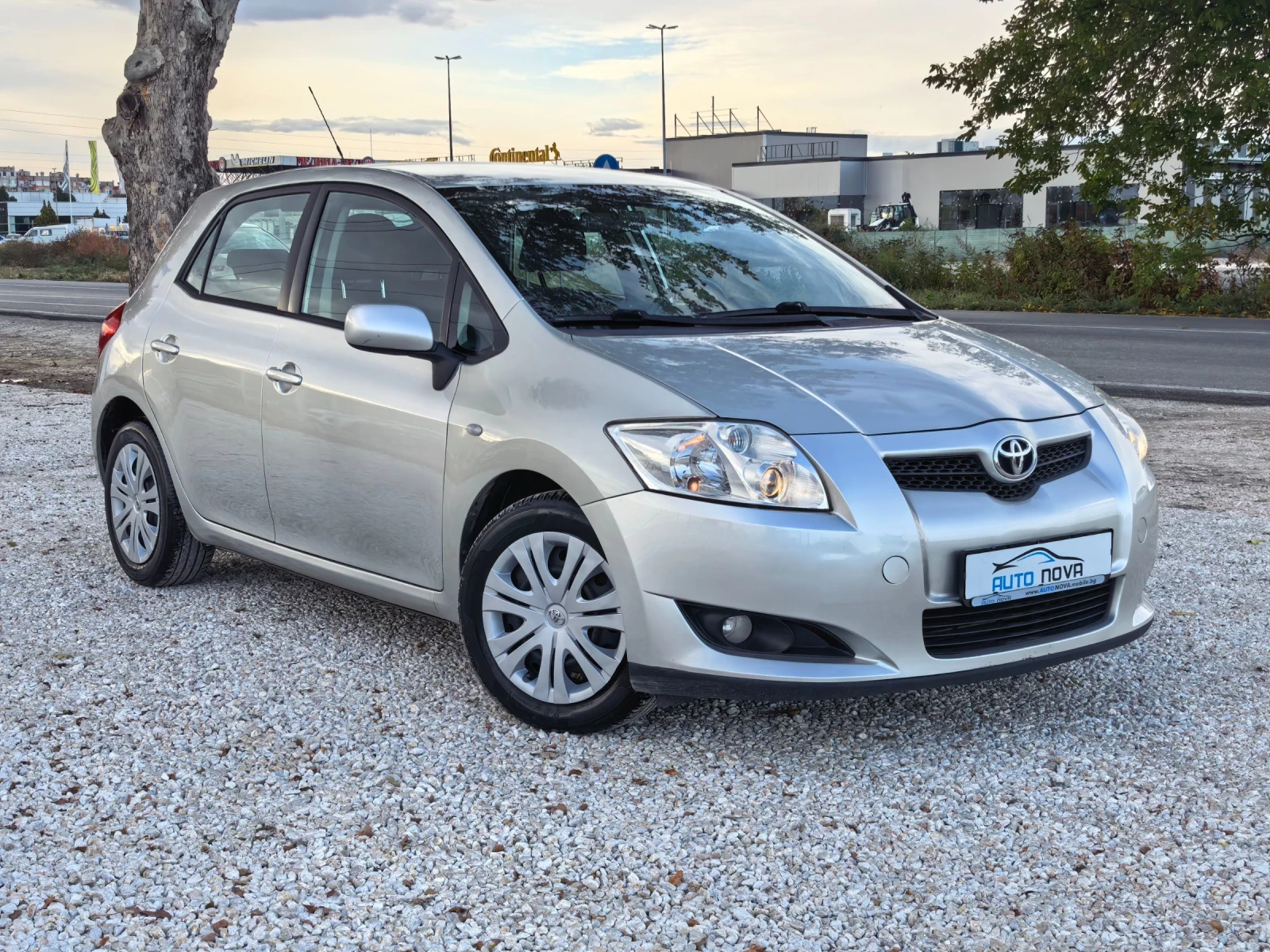 Toyota Auris 1.4 БЕНЗИН 97 К.С. УНИКАЛНО СЪСТОЯНИЕ! НОВА 