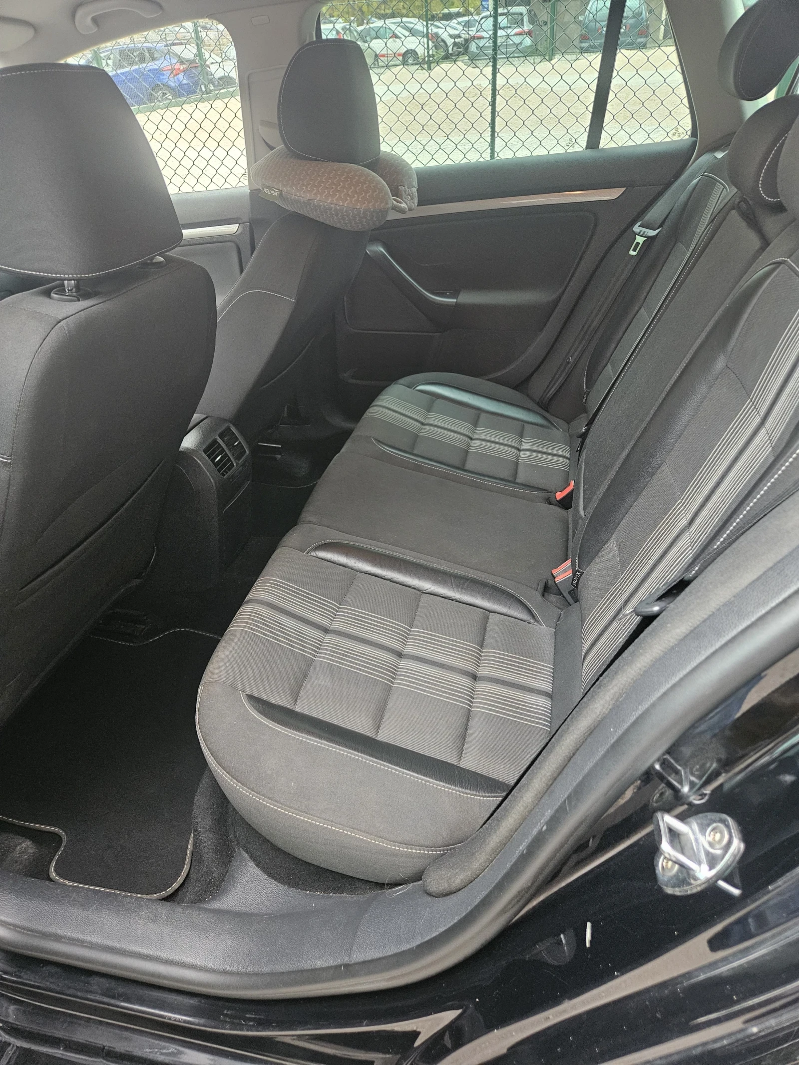 VW Golf Variant 1.6 tdi, снимка 8 - Автомобили и джипове - 56660468