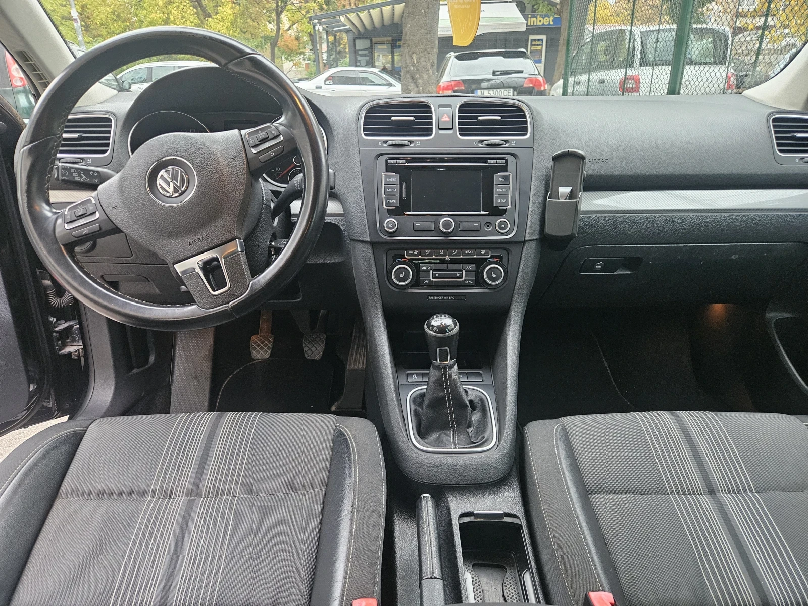 VW Golf Variant 1.6 tdi, снимка 4 - Автомобили и джипове - 56660468