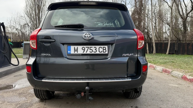 Toyota Rav4, снимка 15 - Автомобили и джипове - 49526297