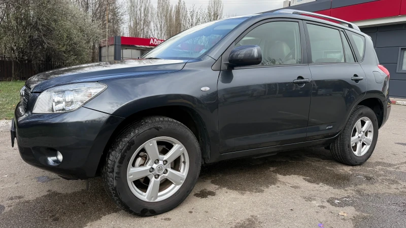 Toyota Rav4, снимка 1 - Автомобили и джипове - 49526297