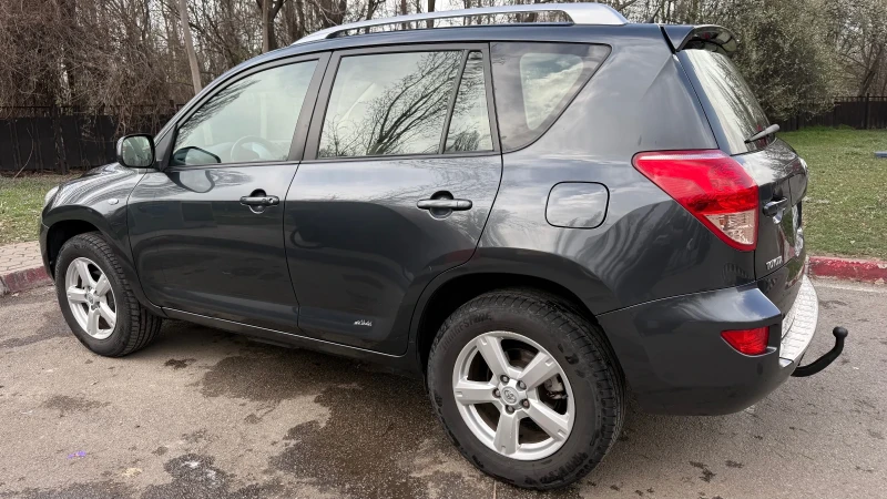 Toyota Rav4, снимка 5 - Автомобили и джипове - 49526297