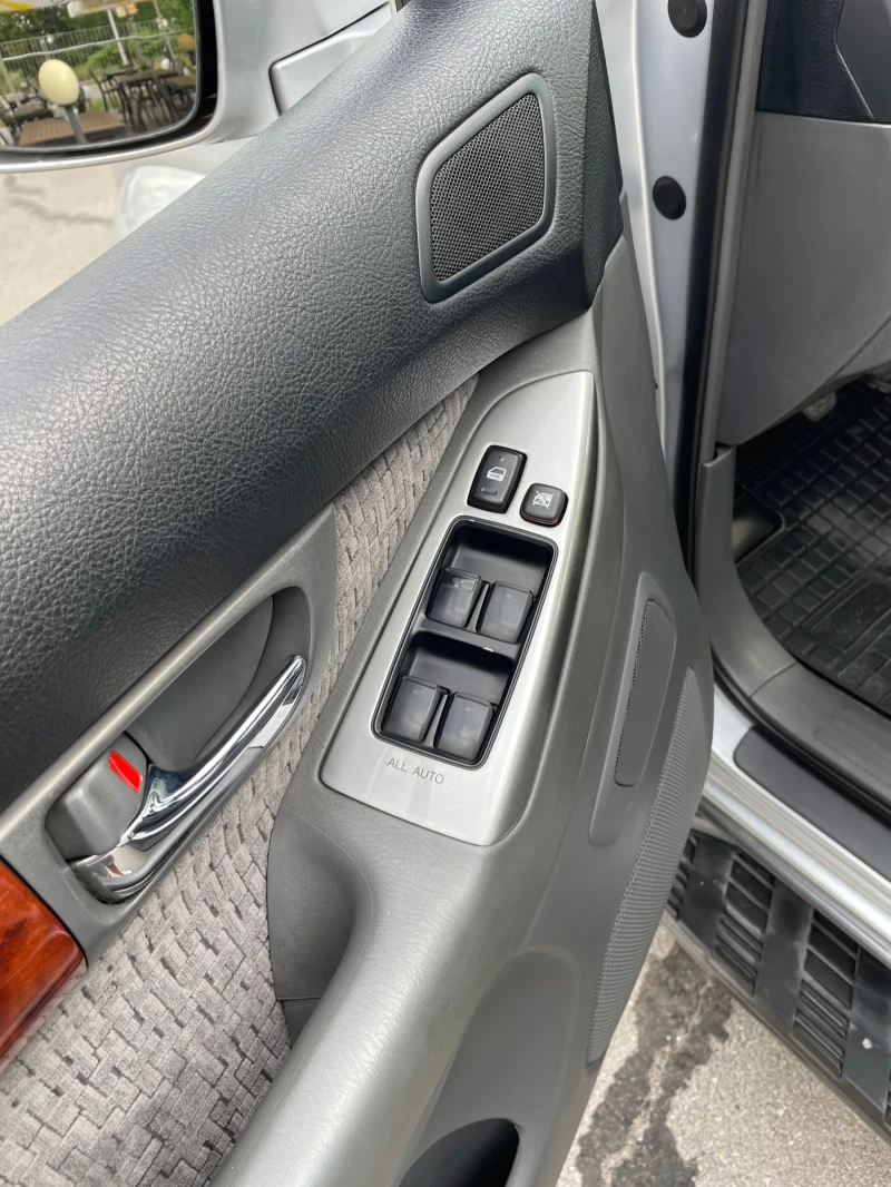 Toyota Land cruiser, снимка 6 - Автомобили и джипове - 51894823