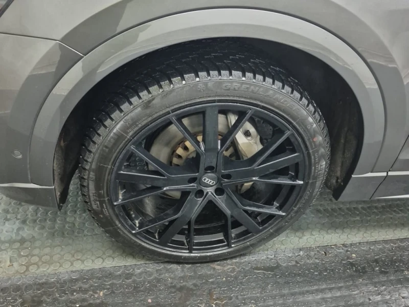 Audi Q8 PROGRESSIV  CARFAX, снимка 17 - Автомобили и джипове - 52707535