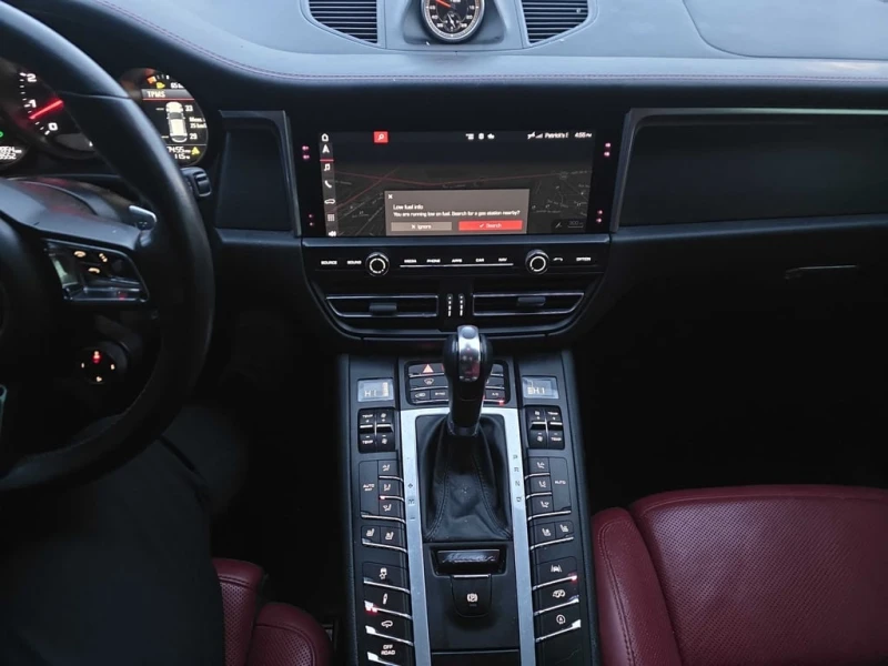 Porsche Macan / GTS / ОБДУХВАНЕ / PANO / CARFAX, снимка 9 - Автомобили и джипове - 53337586