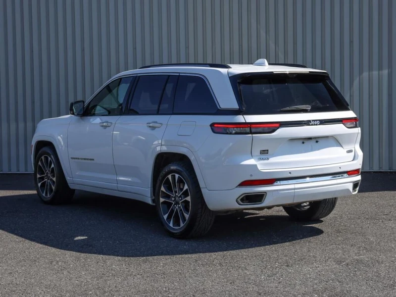 Jeep Grand cherokee OVERLAND V8/ФИНАНСИРАНЕ ОТ 400 ЕВРО НА МЕСЕЦ, снимка 4 - Автомобили и джипове - 53597158