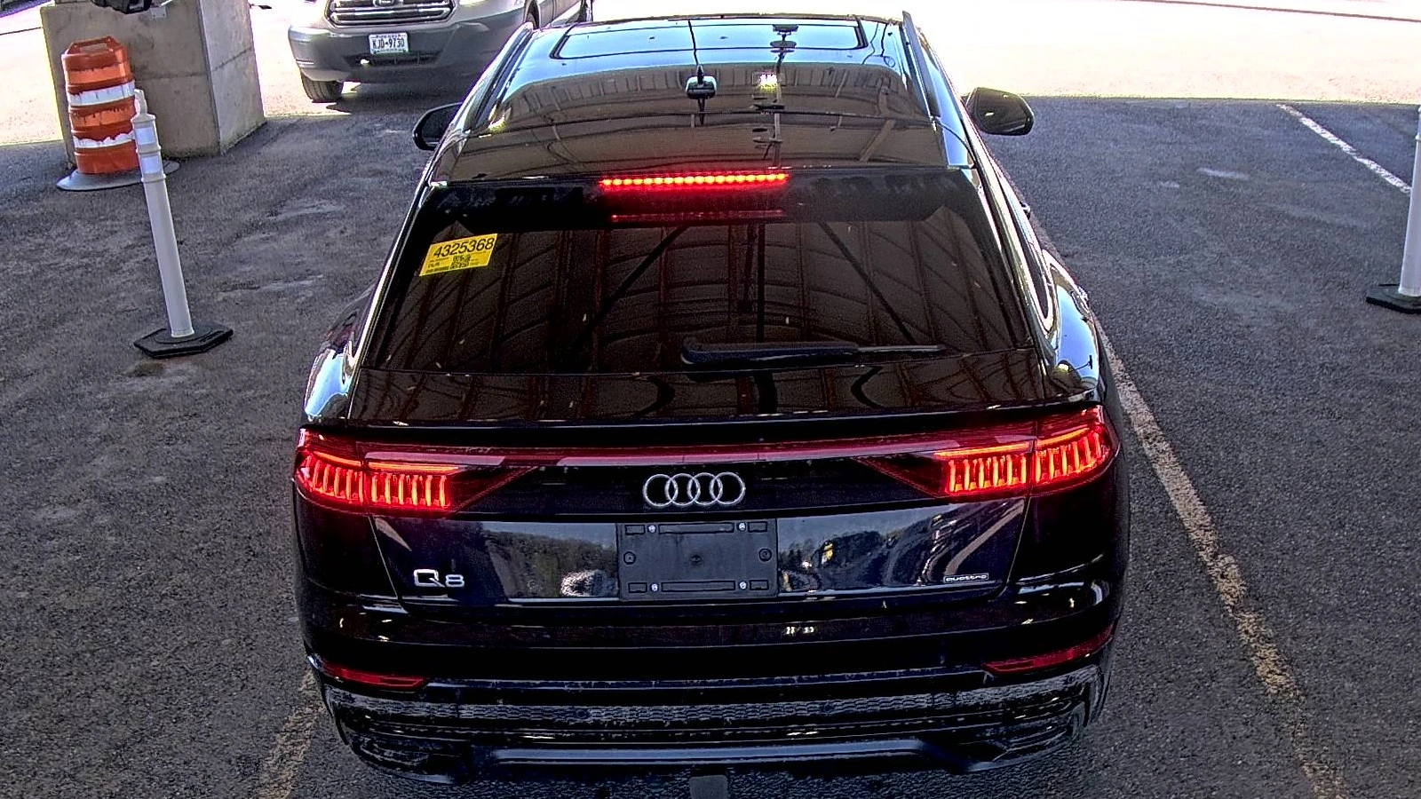 Audi Q8 Premium Plus* Обдух* B&O* Дистроник* 360* Head-Up* - изображение 4