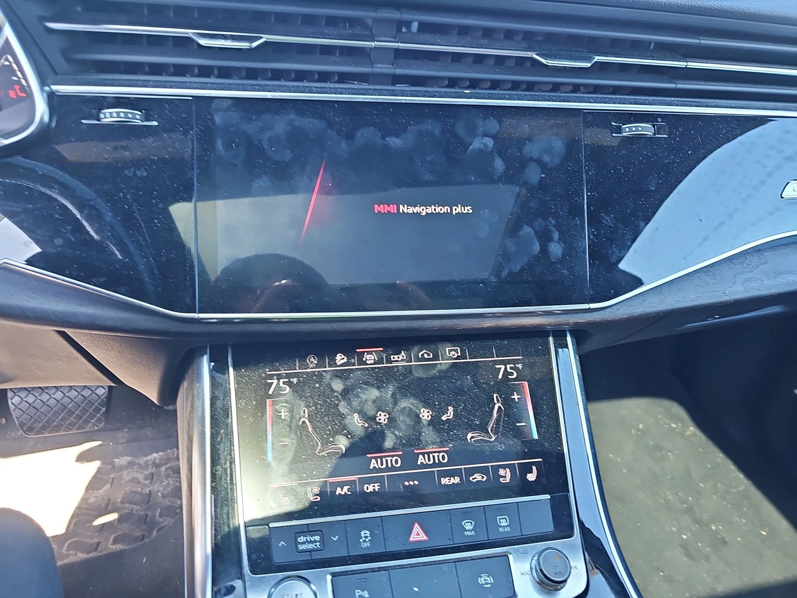 Audi Q8 Premium Plus* Обдух* B&O* Дистроник* 360* Head-Up* - изображение 10