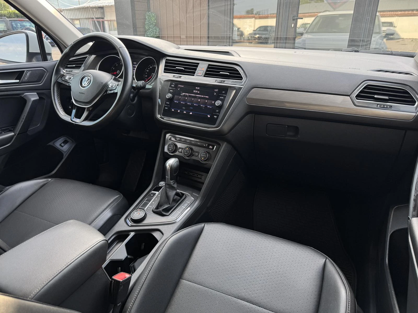 VW Tiguan 2.0TSI* 4-MOTION* LED* ALLSPACE - изображение 9