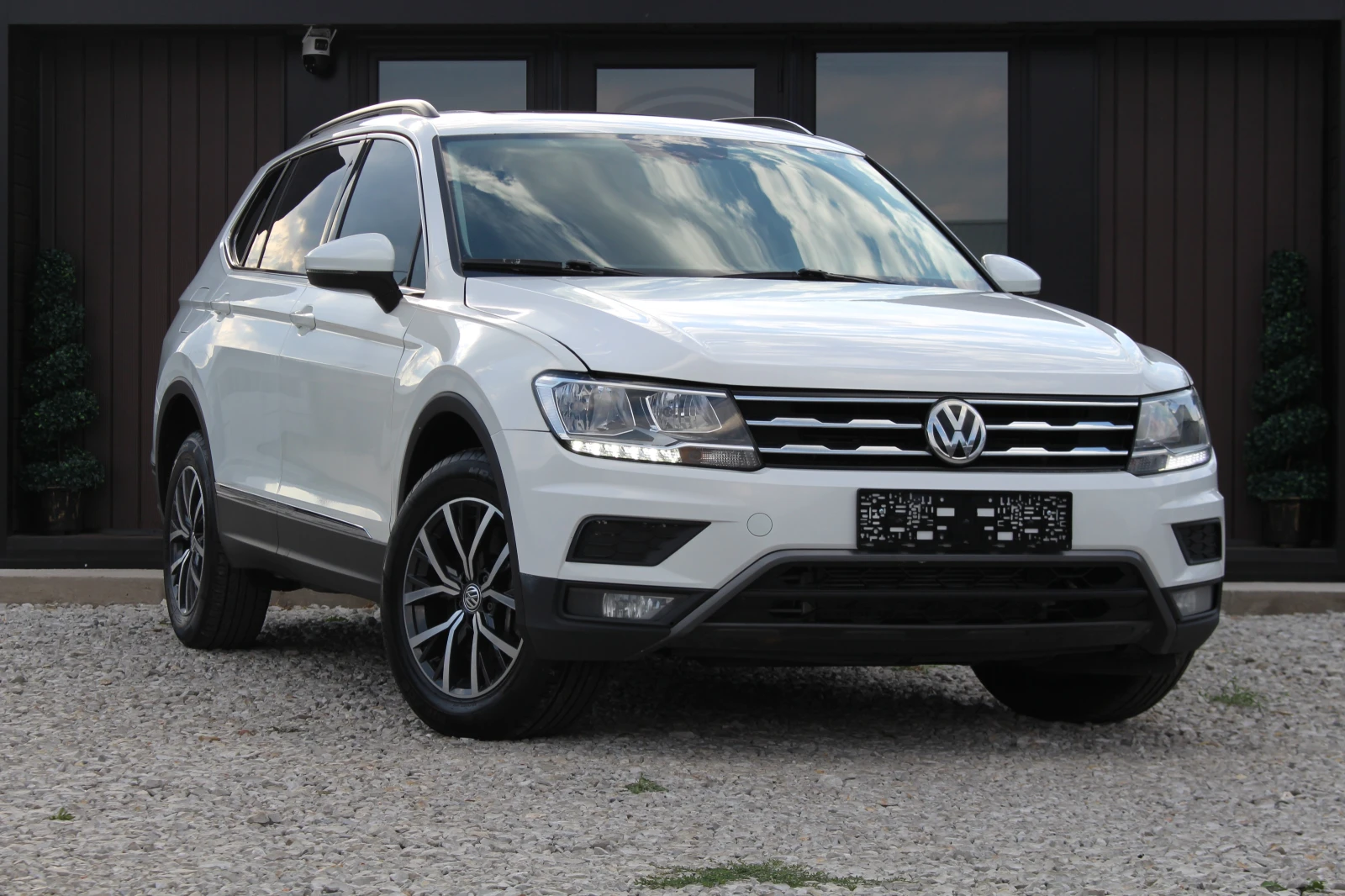 VW Tiguan 2.0TSI* 4-MOTION* LED* ALLSPACE - изображение 3