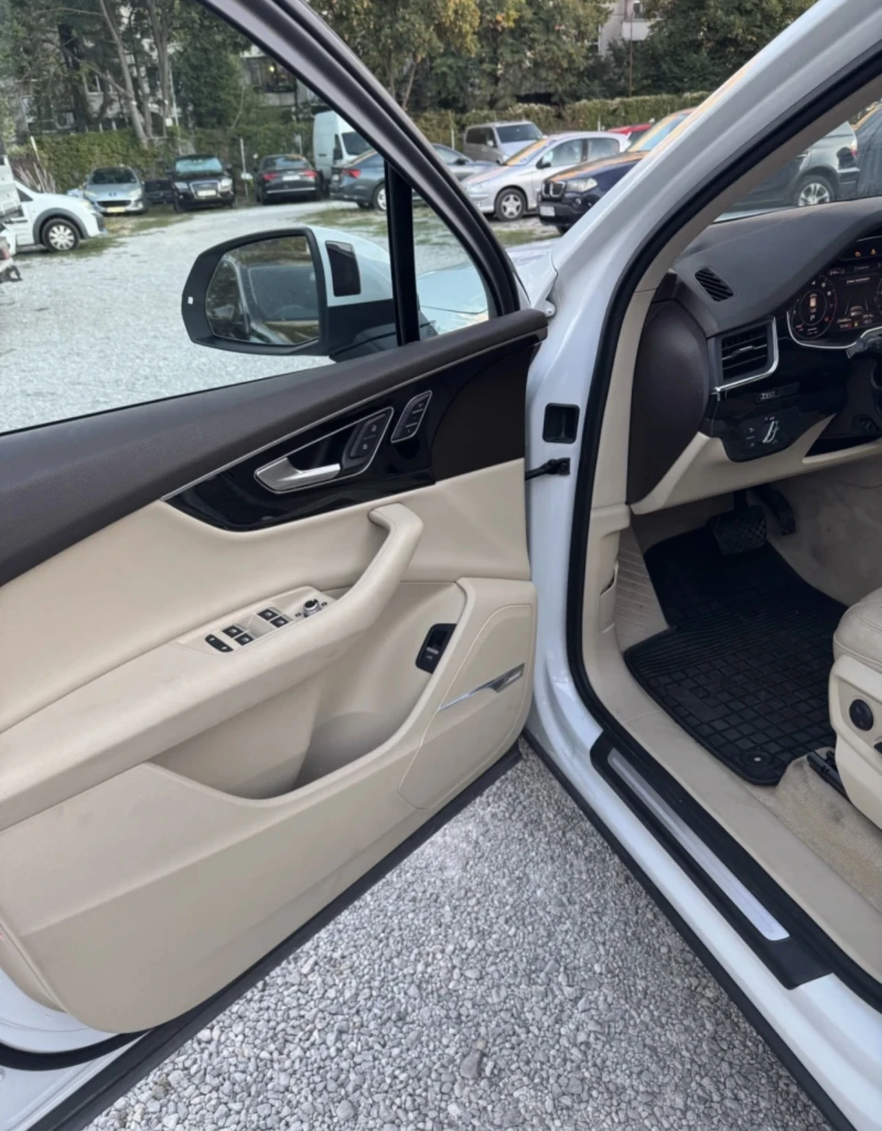 Audi Q7 Premium Plus 3.0TFSI Supercharged MATRIX  - изображение 8