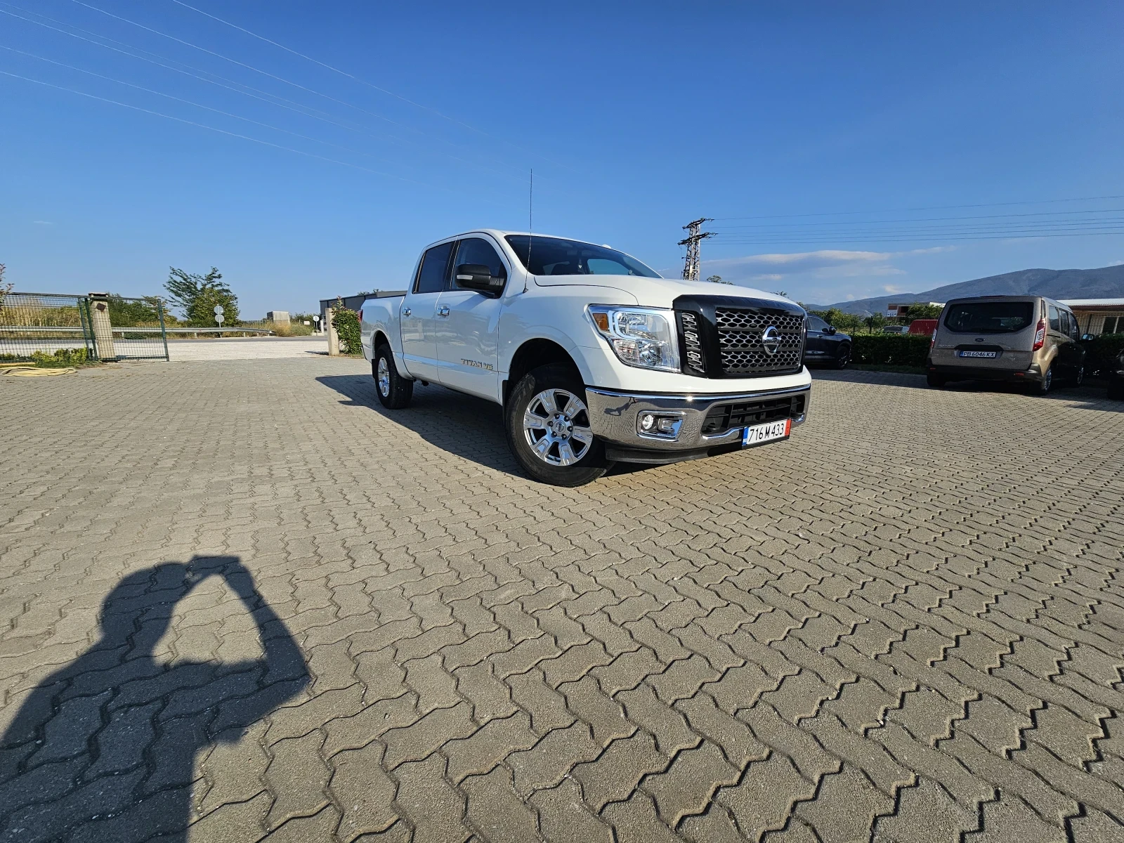 Nissan Titan crew cab 5.6 V8 AWD бързи бавни , снимка 4 - Автомобили и джипове - 53599882