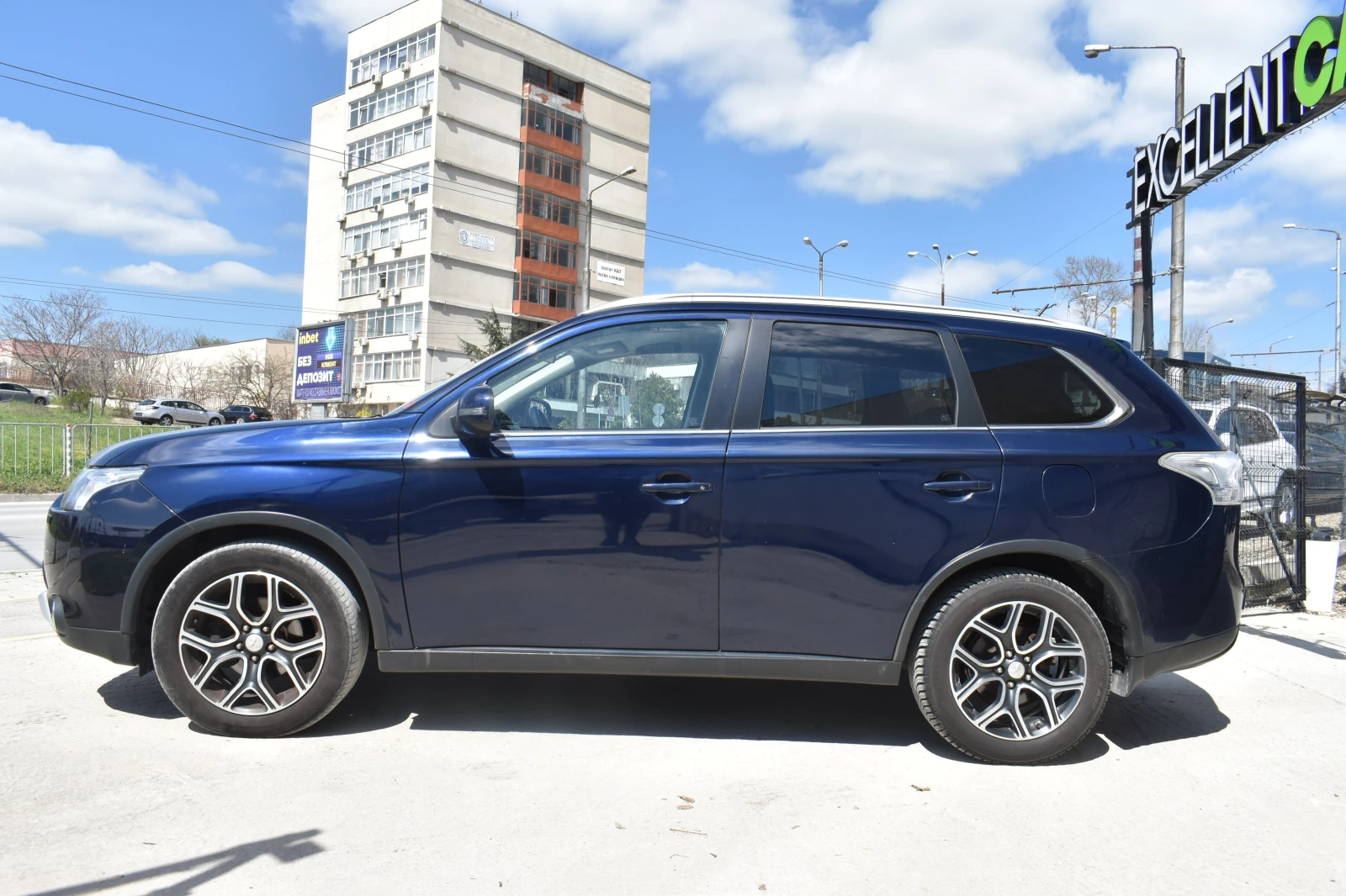Mitsubishi Outlander 2.2D, снимка 3 - Автомобили и джипове - 54166350