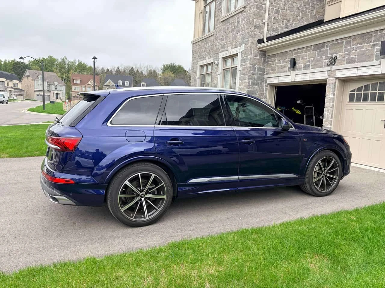 Audi Q7 * Technik * ДИСТРОНИК * ОБДУХВАНЕ * ПАНО * 360 * , снимка 3 - Автомобили и джипове - 54488232
