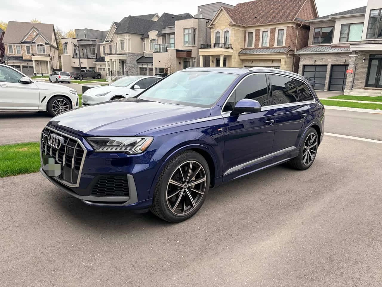 Audi Q7 * Technik * ДИСТРОНИК * ОБДУХВАНЕ * ПАНО * 360 * 
