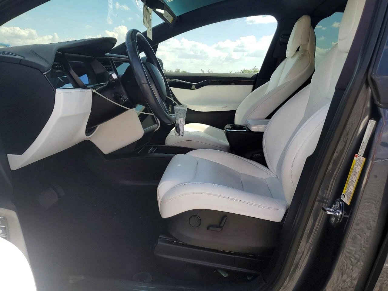 Tesla Model X, снимка 7 - Автомобили и джипове - 54577597