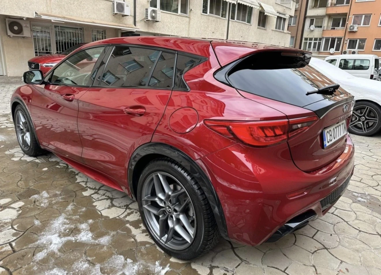 Infiniti Q30 2.2 AWD, снимка 3 - Автомобили и джипове - 54593640