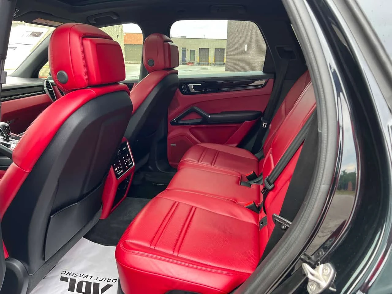 Porsche Cayenne БЕЗ ЗАБЕЛЕЖКИ* CARFAX * BOSE* 360* , снимка 9 - Автомобили и джипове - 55728738