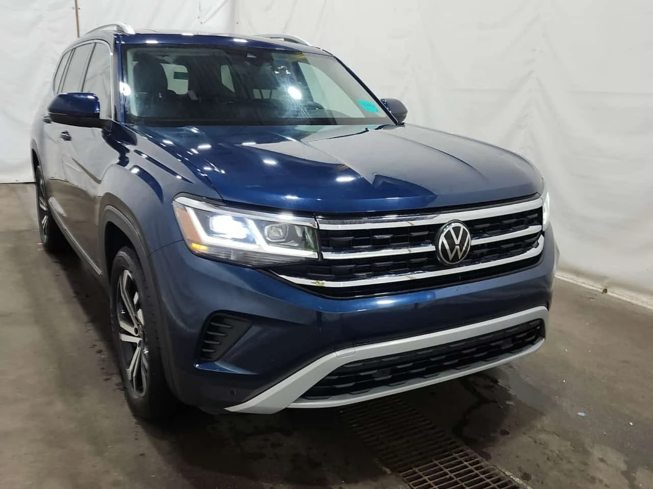 VW Atlas HIGHLINE* CARFAX* АВТОКРЕДИТ БЕЗ ПЪРВОНАЧАЛНА ВНОС, снимка 2 - Автомобили и джипове - 55786038