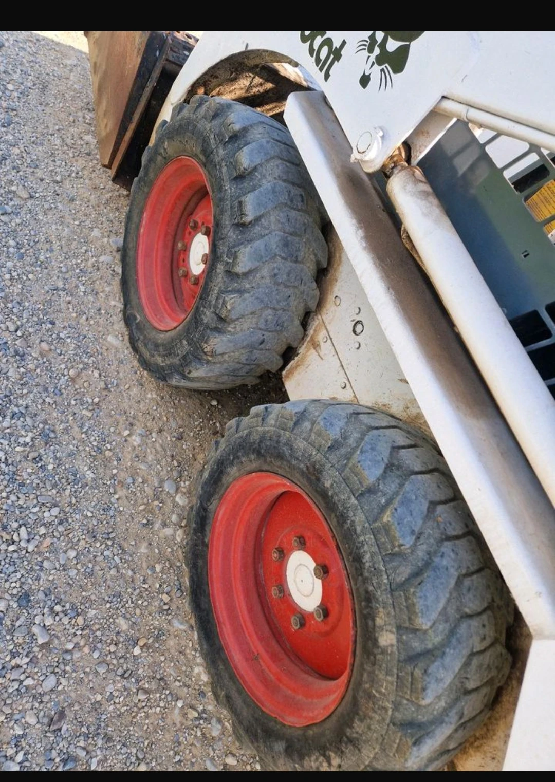 Мини челни товарачи Bobcat 643 - изображение 7