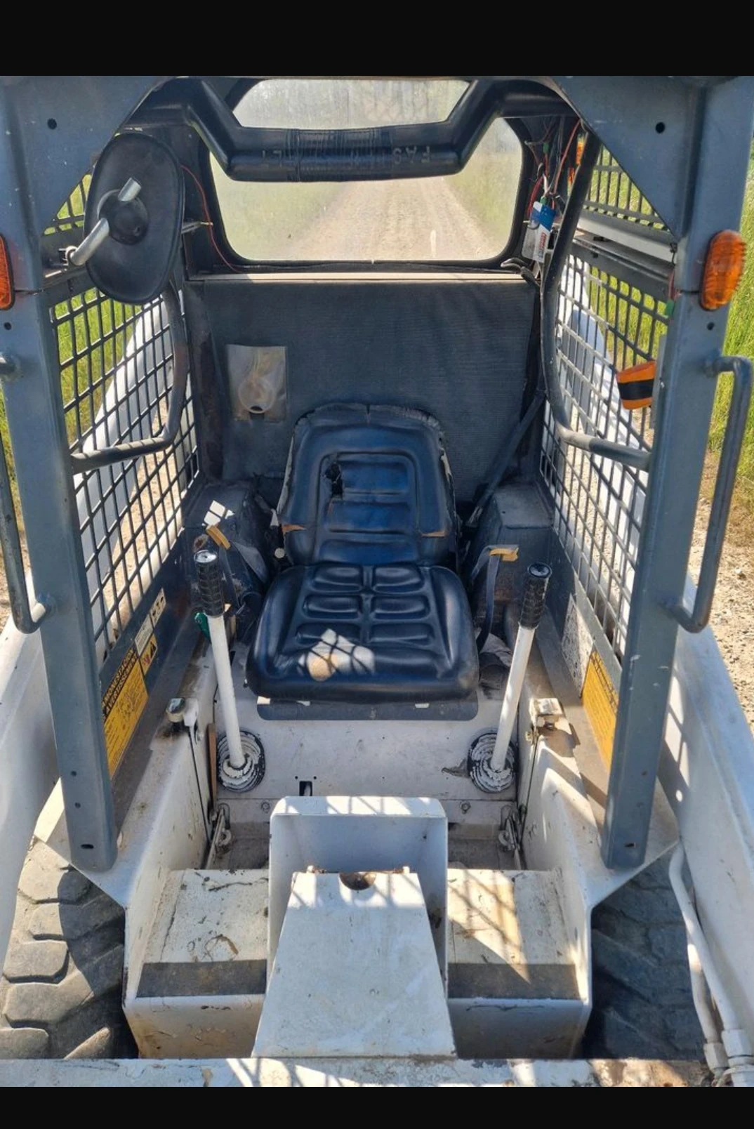 Мини челни товарачи Bobcat 643 - изображение 5