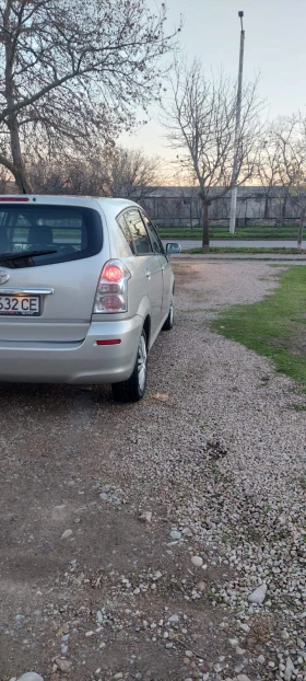 Toyota Corolla verso 2.2 d4d - 6800 лв. / 3476.78 € - 40668278 5