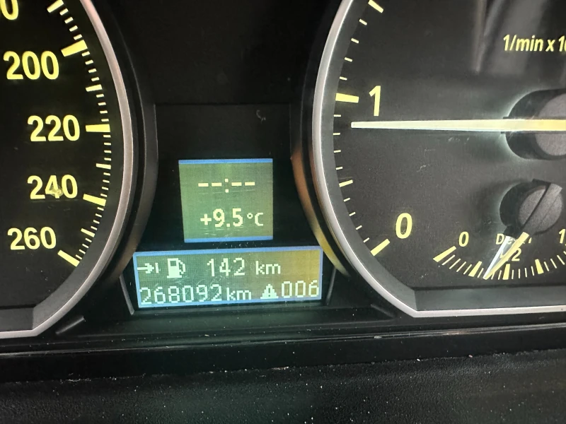 BMW 123 2.3TDI 204kc, снимка 11 - Автомобили и джипове - 47836450