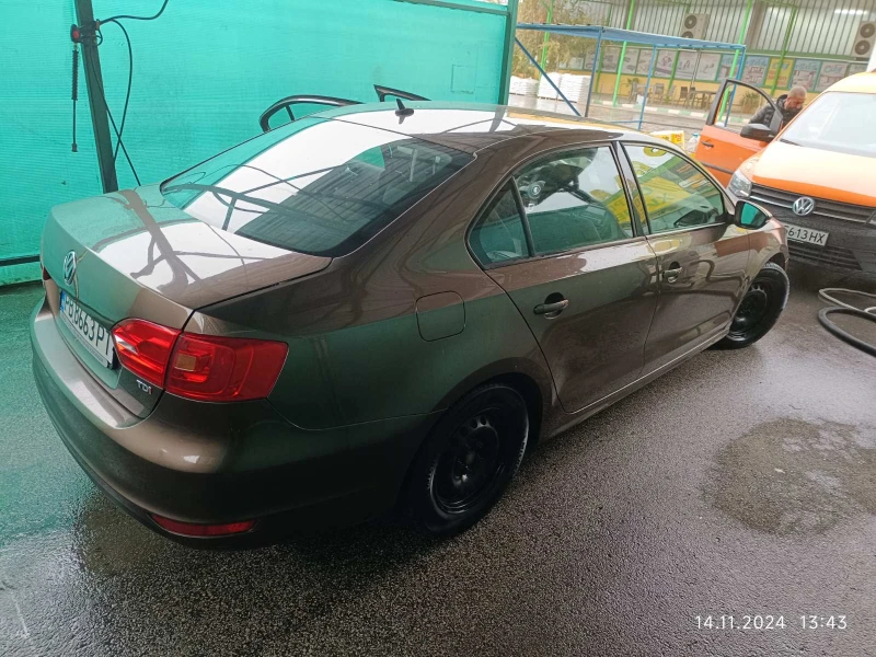 VW Jetta, снимка 2 - Автомобили и джипове - 47973661