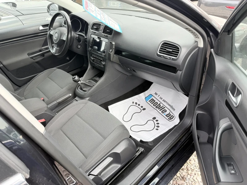 VW Golf 1.6 TDI, снимка 10 - Автомобили и джипове - 48471609