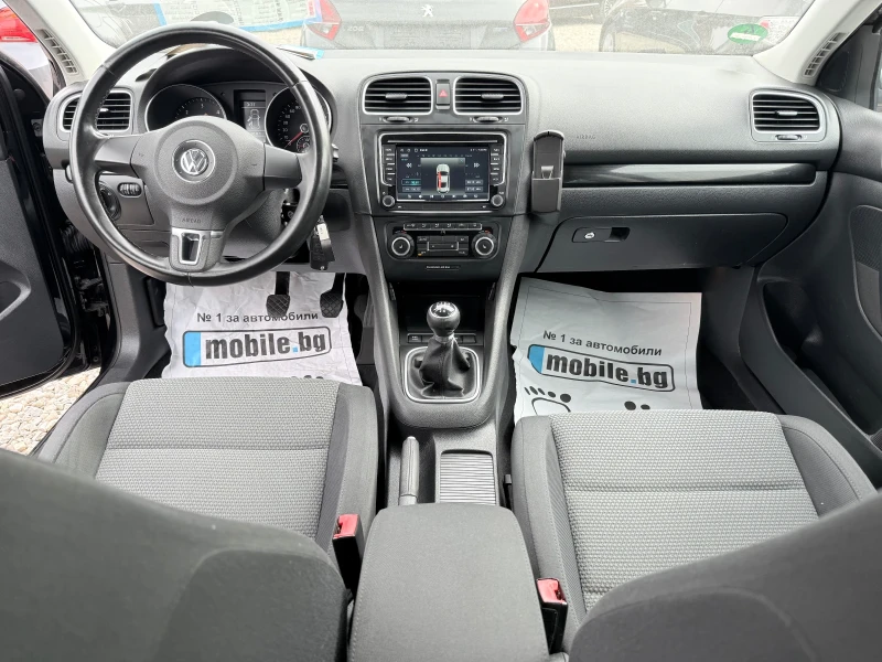 VW Golf 1.6 TDI, снимка 12 - Автомобили и джипове - 48471609
