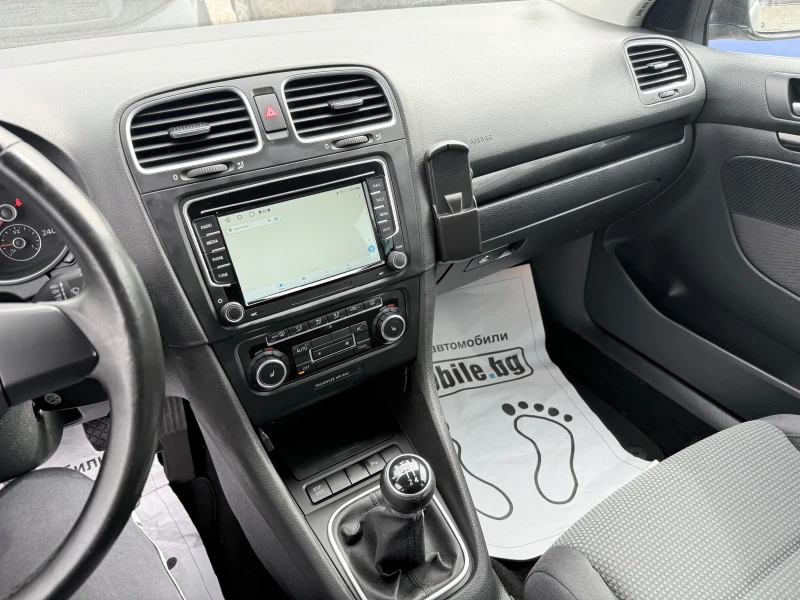VW Golf 1.6 TDI, снимка 11 - Автомобили и джипове - 48471609