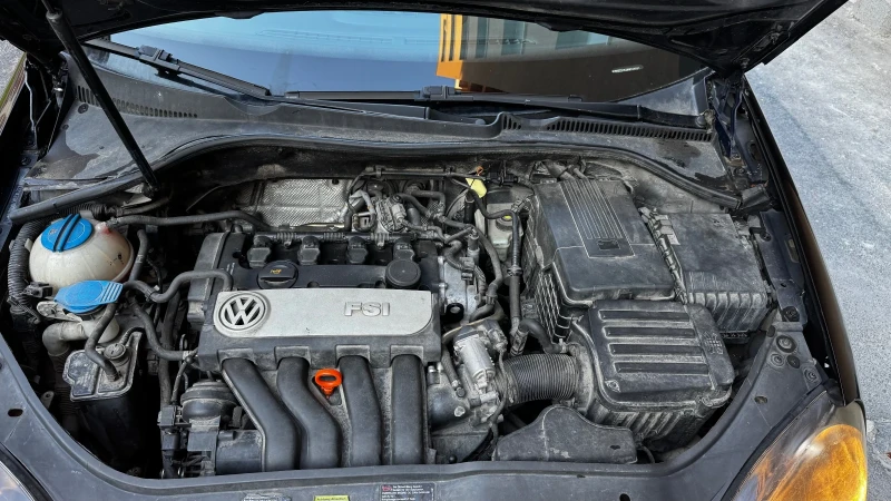 VW Jetta 2.0 FSI, снимка 15 - Автомобили и джипове - 52472204