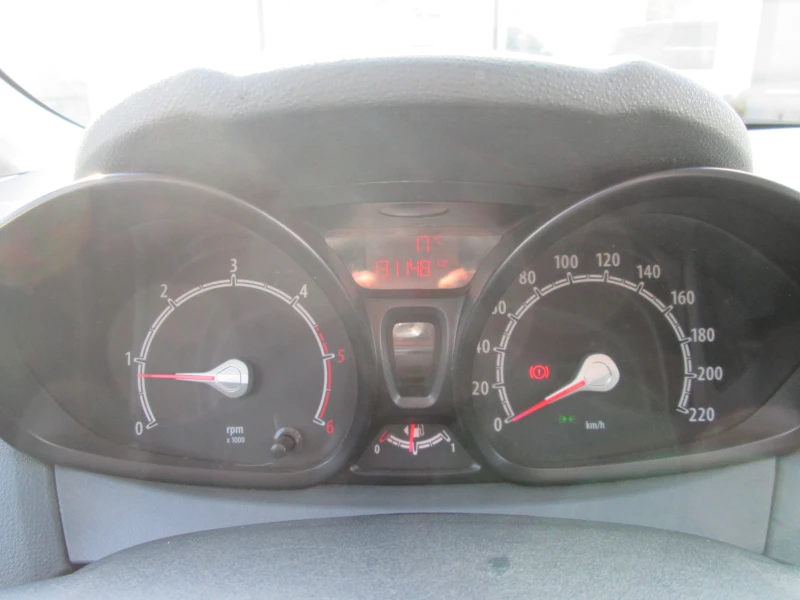 Ford Fiesta 1.4TDCI-Platinium, снимка 11 - Автомобили и джипове - 51888029