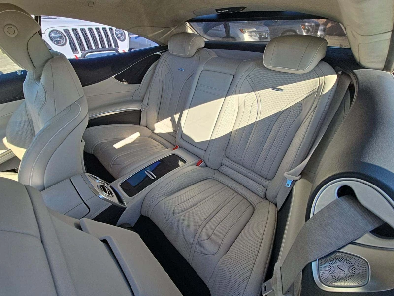 Mercedes-Benz S 63 AMG 4MATIC Coupe, снимка 9 - Автомобили и джипове - 52690546