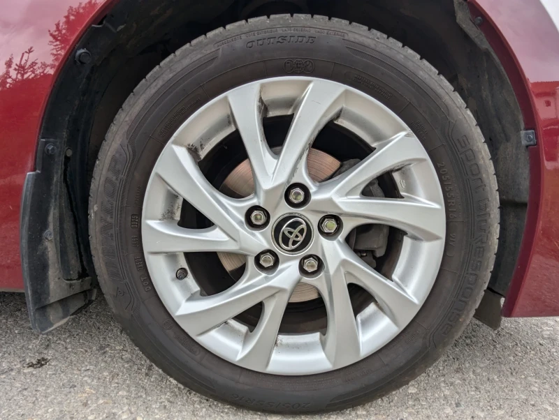 Toyota Corolla 1.6 Бензин, снимка 14 - Автомобили и джипове - 52805873