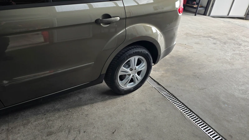 Ford Galaxy 2.0* 2010г* 140кс* 6ск* фейслифт, снимка 16 - Автомобили и джипове - 53044936