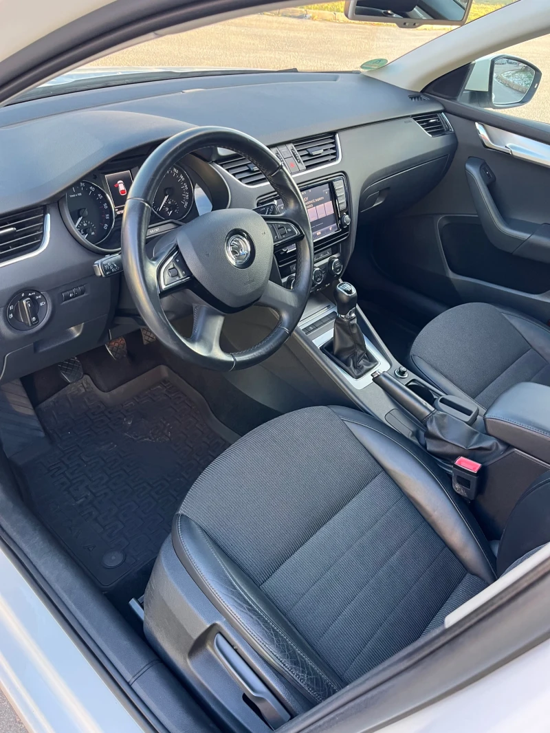 Skoda Octavia 2.0 150кс, снимка 10 - Автомобили и джипове - 53046970