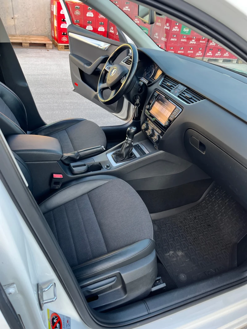 Skoda Octavia 2.0 150кс, снимка 11 - Автомобили и джипове - 53046970
