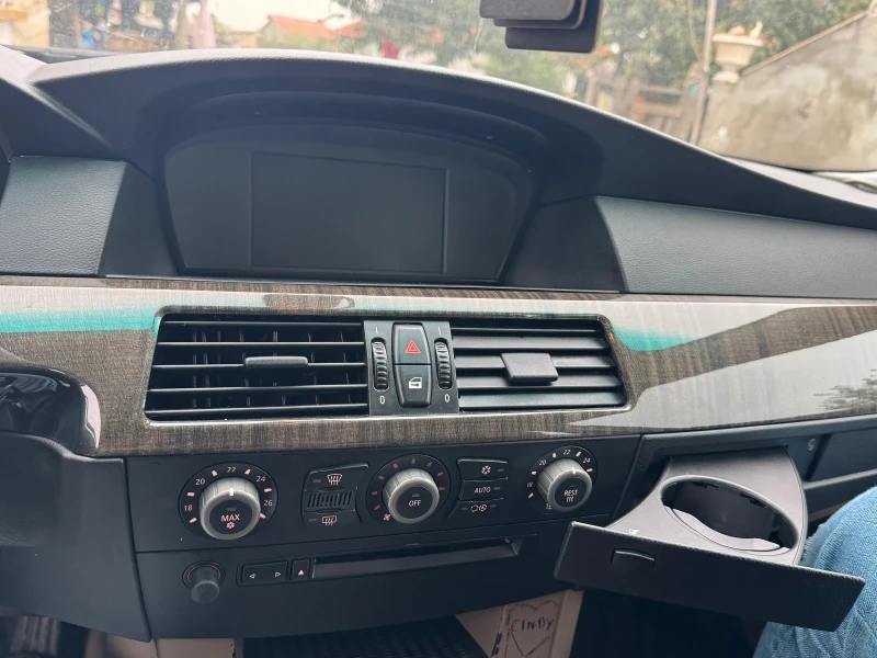 BMW 530 E60 530i 231hp, снимка 14 - Автомобили и джипове - 53125679