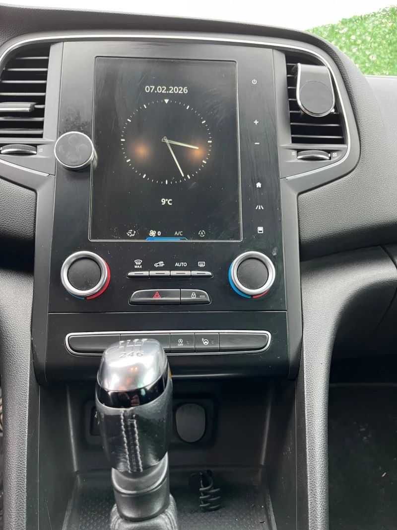 Renault Megane, снимка 11 - Автомобили и джипове - 53406460