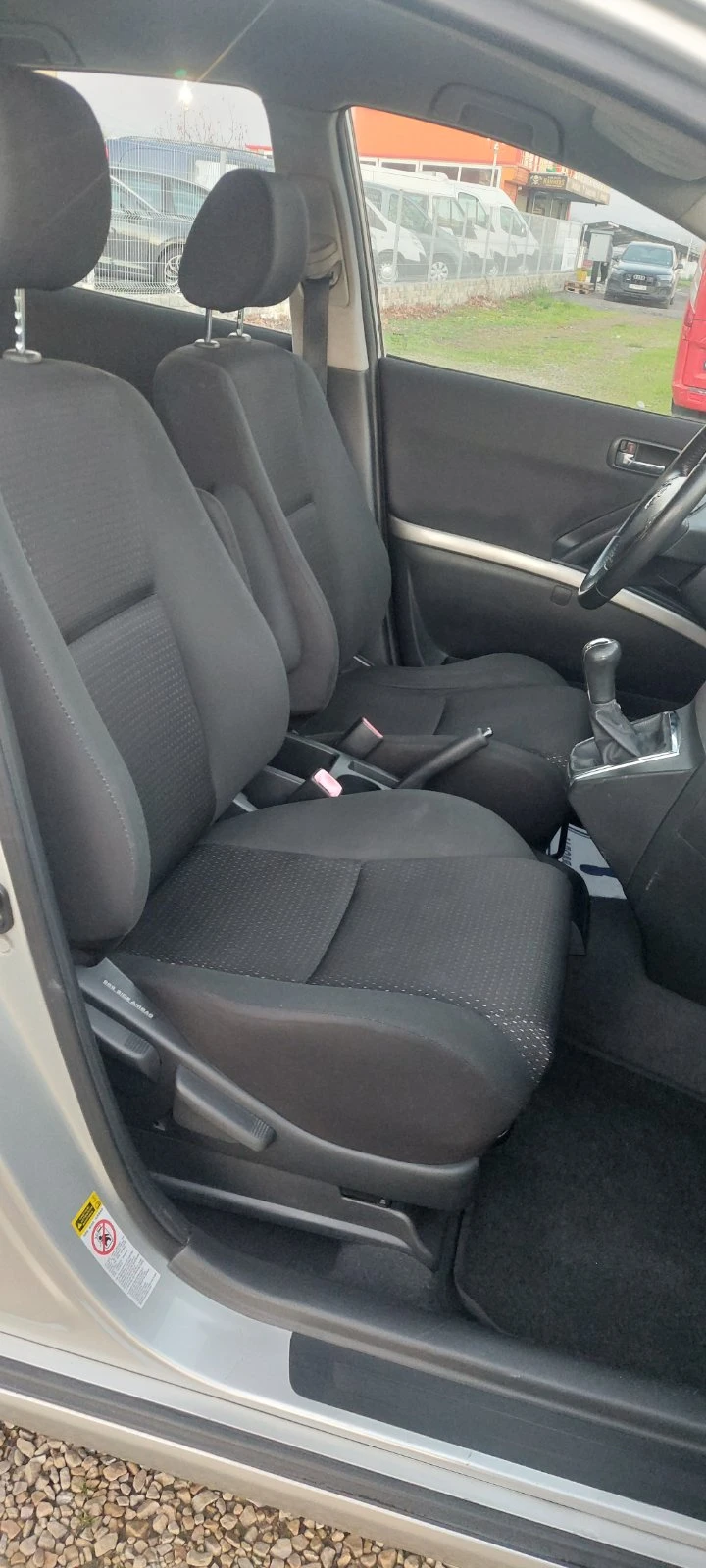 Toyota Corolla verso 2.2 d4d, снимка 8 - Автомобили и джипове - 52743887