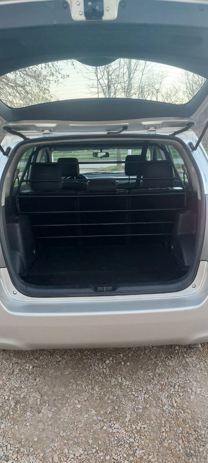 Toyota Corolla verso 2.2 d4d, снимка 6 - Автомобили и джипове - 52743887